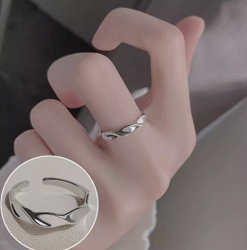 Felicia Adjustable ring