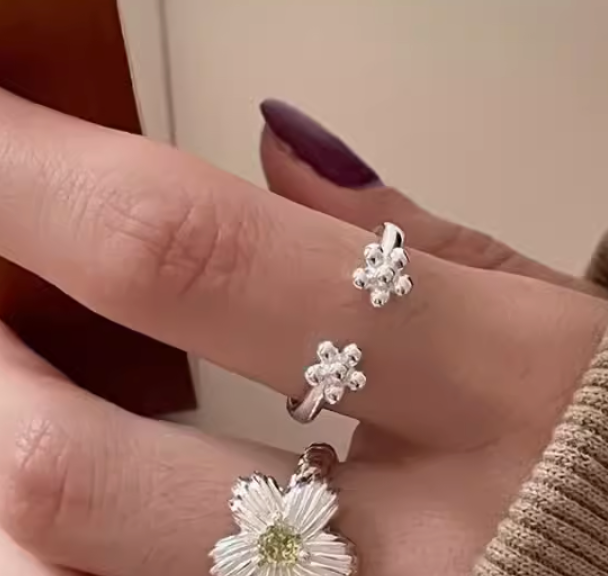 June Flower Adjustable ring